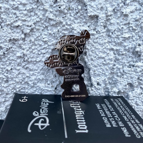 Pinocchio♠️Pin - Picture 2 of 3